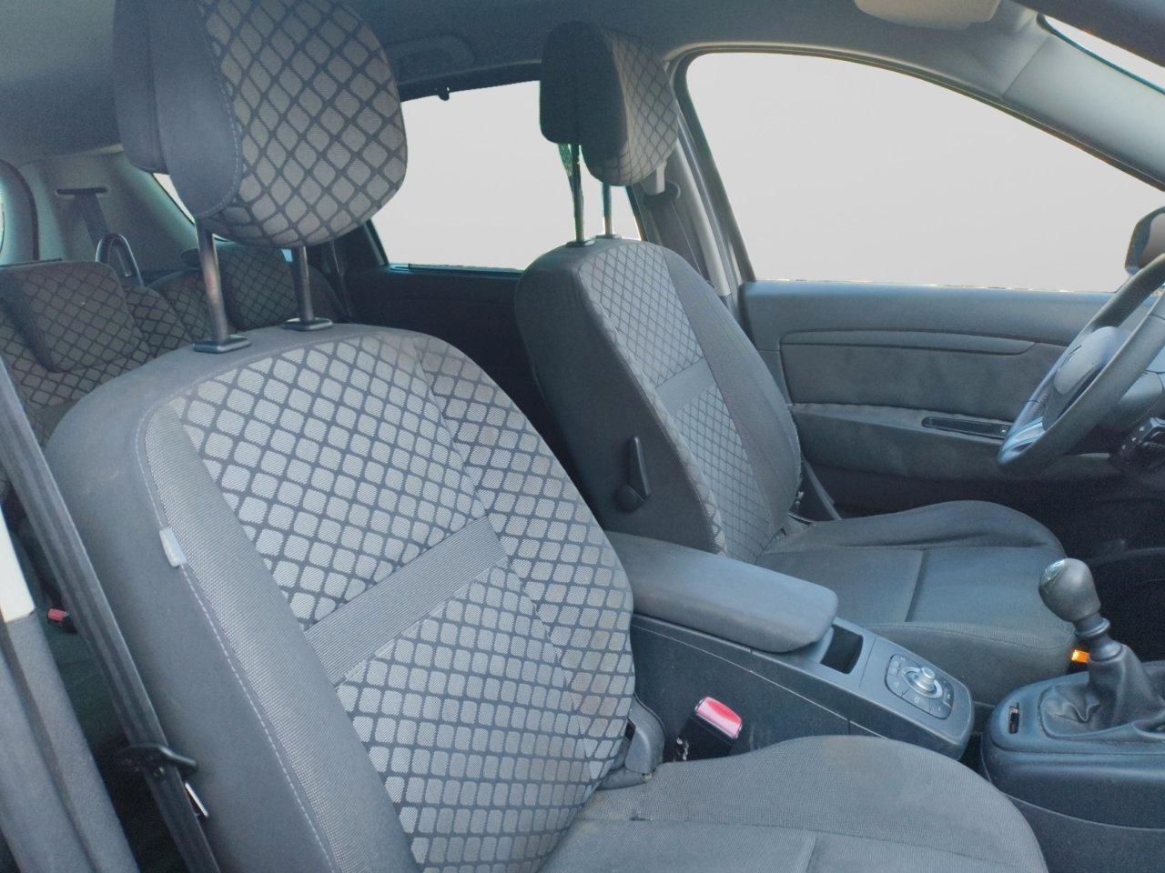 Renault Scenic 1.5 dci Luxe 110cv 7 POSTI