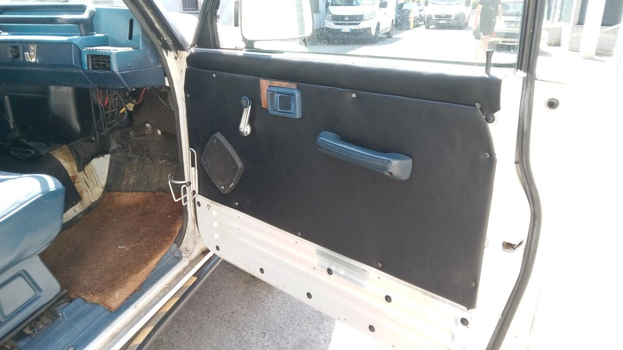 Nissan Spagna Patrol 3.3 td rialzato autocarro