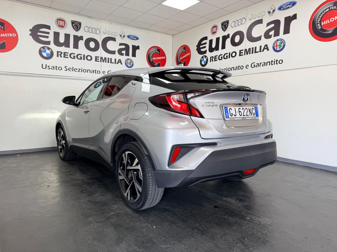 Toyota C-HR 1.8 Hybrid E-CVT 98cv Lounge 07/2022 Neopatentati