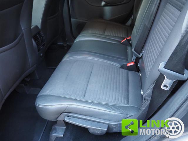 FORD Kuga 2.0 TDCI 150 CV 4WD Powershift ST-Line Business