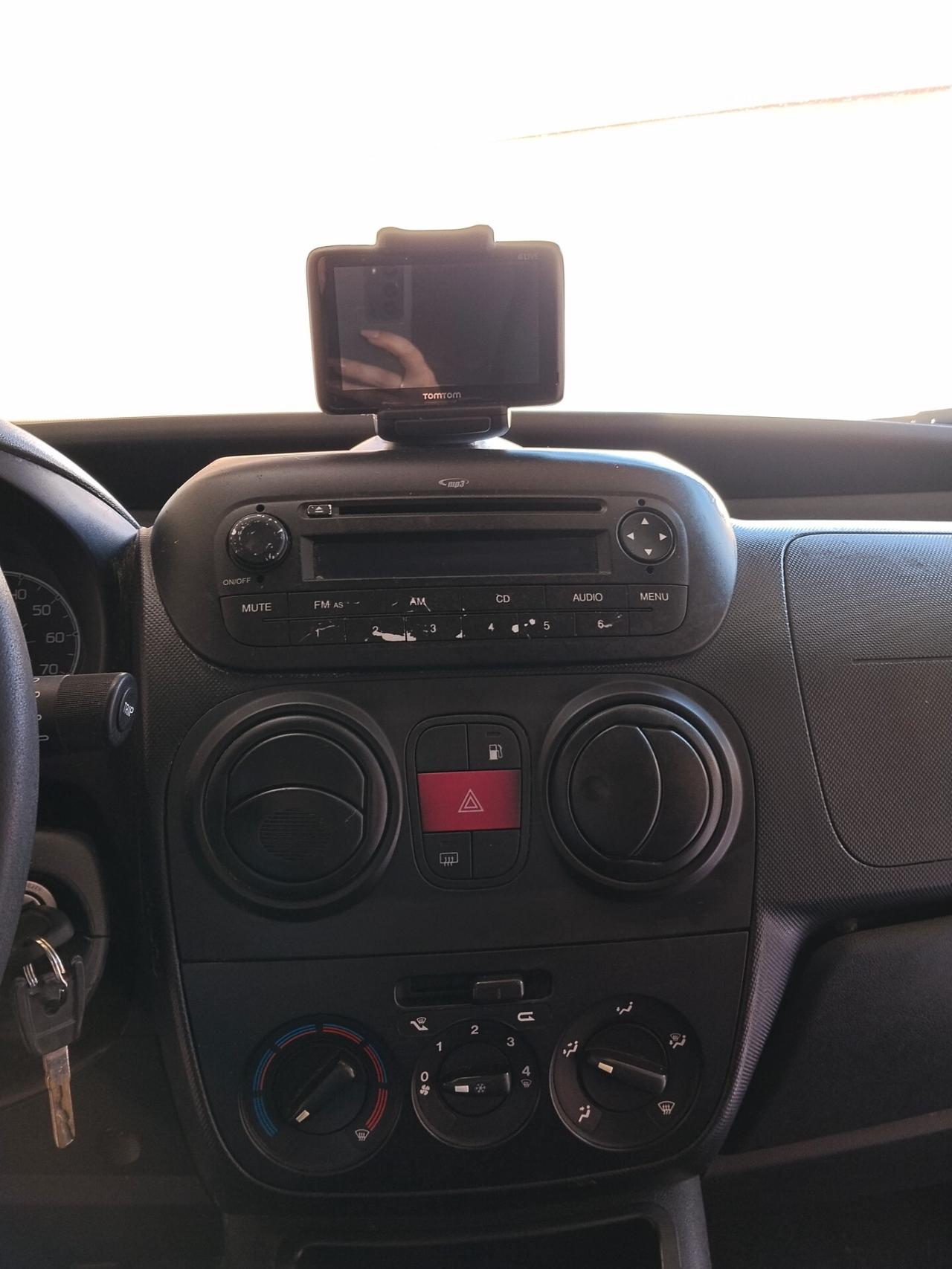 Fiat Qubo 1.4 bnz/ metano 2014 CON GARANZIA