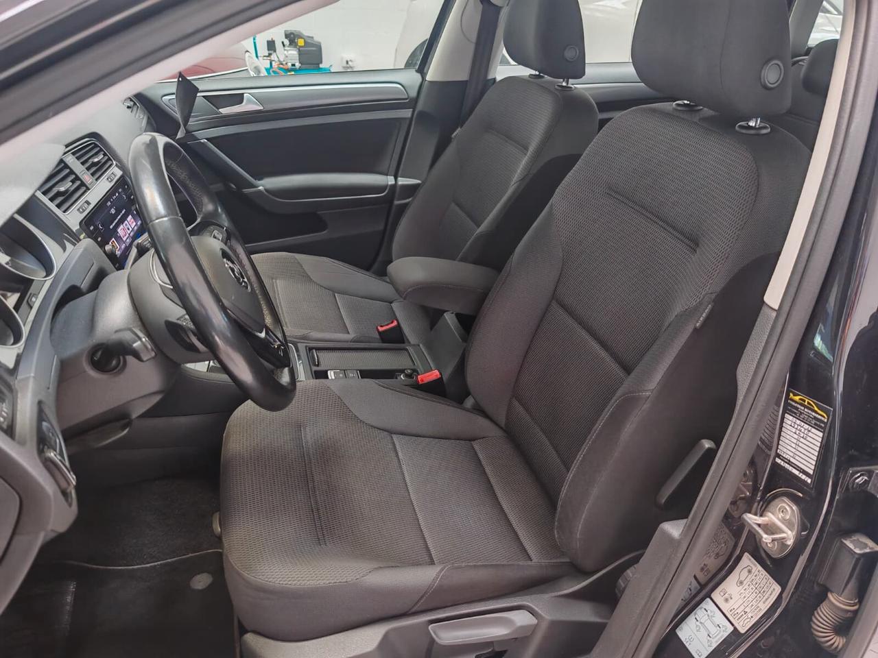 Volkswagen Golf Variant 1.6 TDI 115 CV DSG Executive BlueMotion Tech.