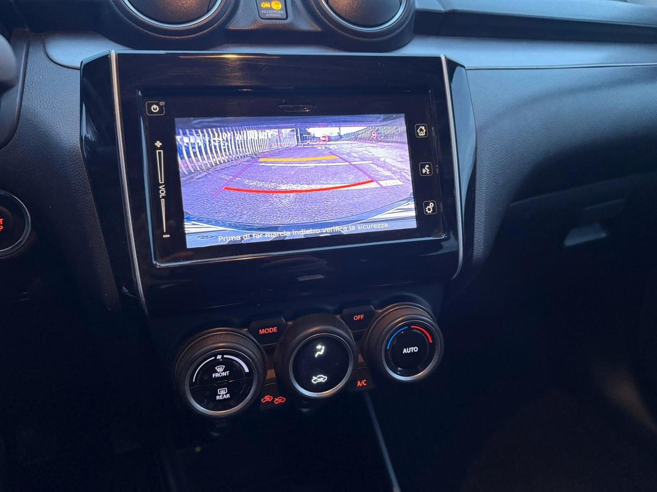 Suzuki Swift 1.2 Hybrid Top