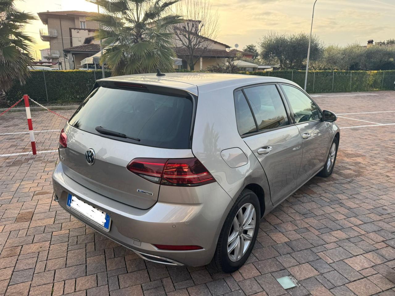 Volkswagen Golf 1.5 TGI DSG 5p. Trendline BlueMotion Technology