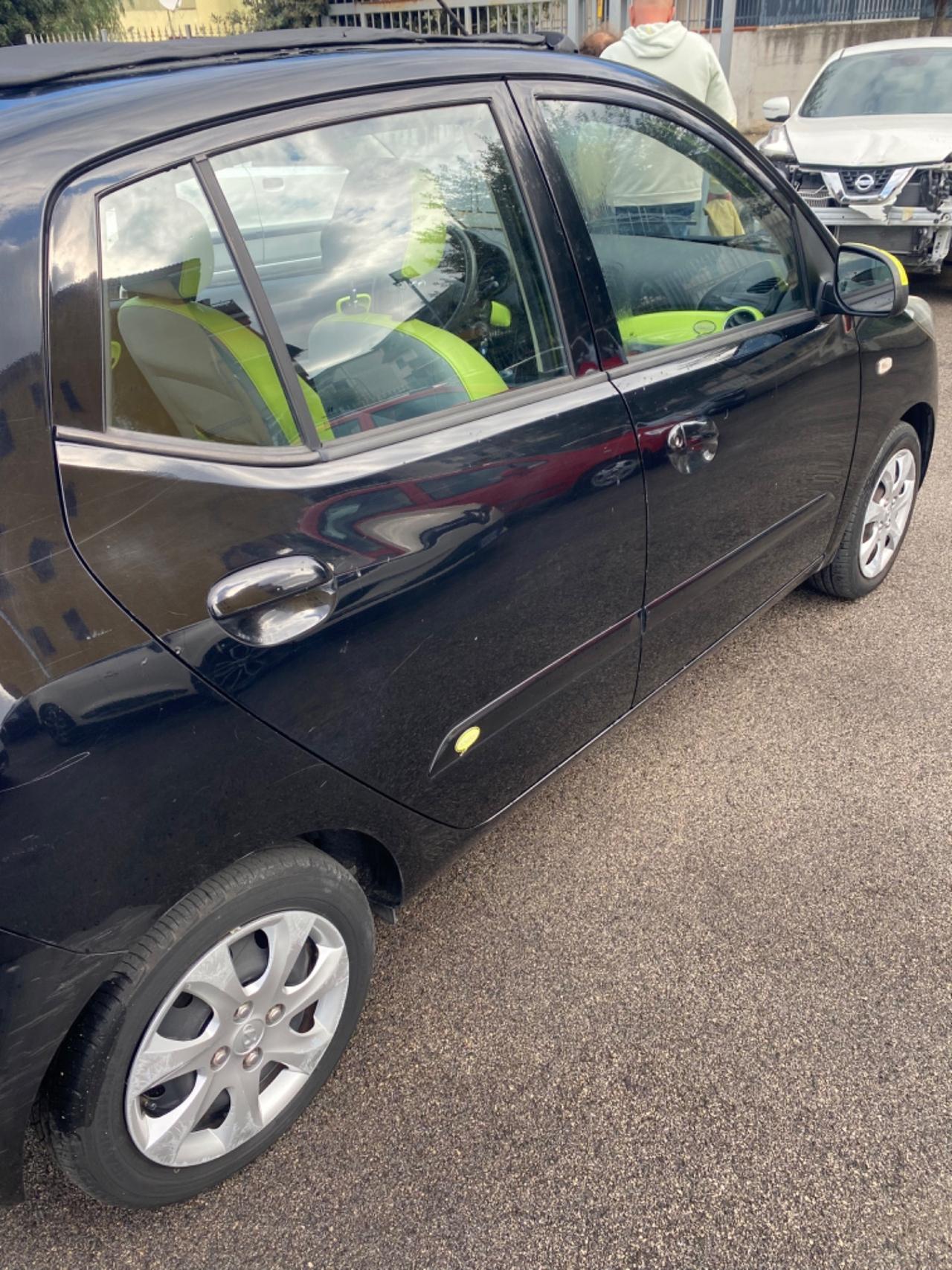 Hyundai i10 1.1 2011 Limited Edition TAGLIANDATA