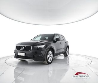 VOLVO XC40 T2 Momentum Pro