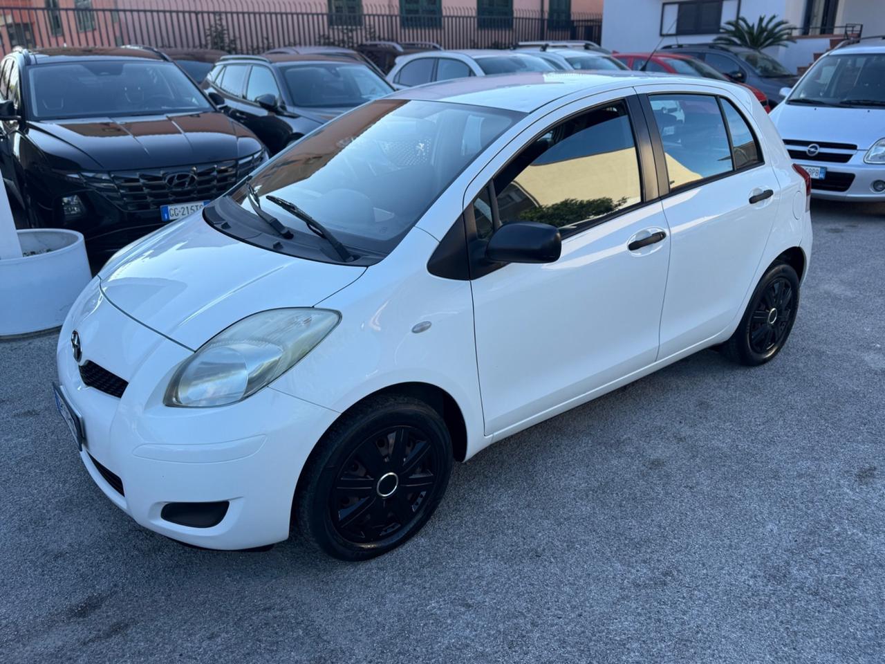 Toyota Yaris 1.0 5 porte Sol 140.000 km