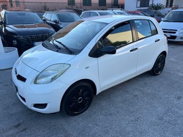 Toyota Yaris 1.0 5 porte Sol 140.000 km
