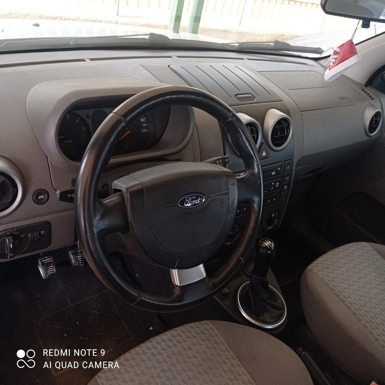 Ford Fusion 1.4 TDCi 5p. Leather