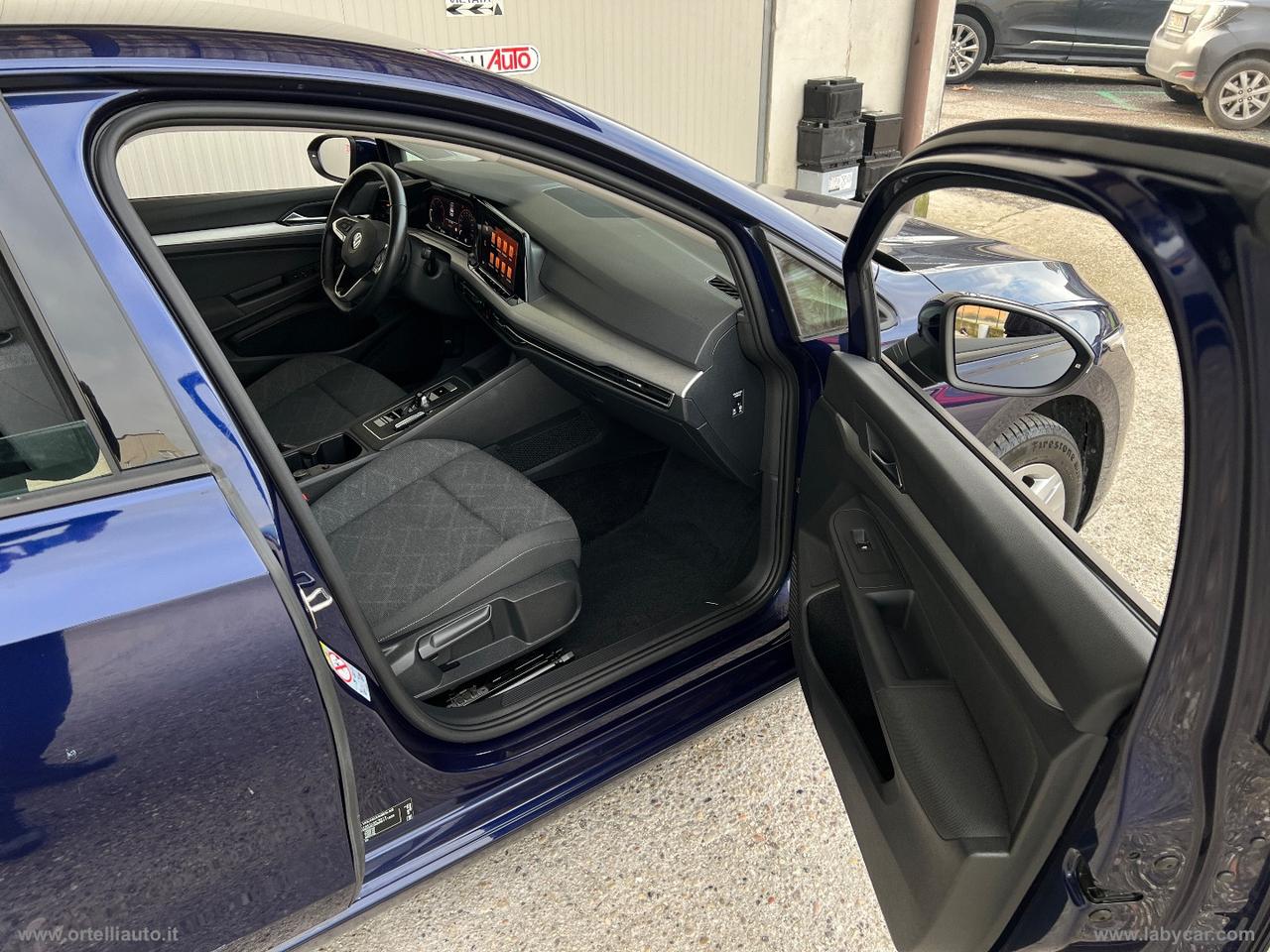 VOLKSWAGEN Golf 2.0 TDI DSG SCR Life IVA DEDUCIBILE