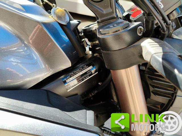 HONDA CB 650 R SOLO 8500KM