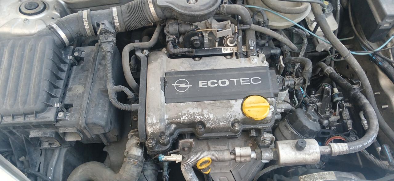 Opel Corsa 1.2i 16V cat 5 porte Viva