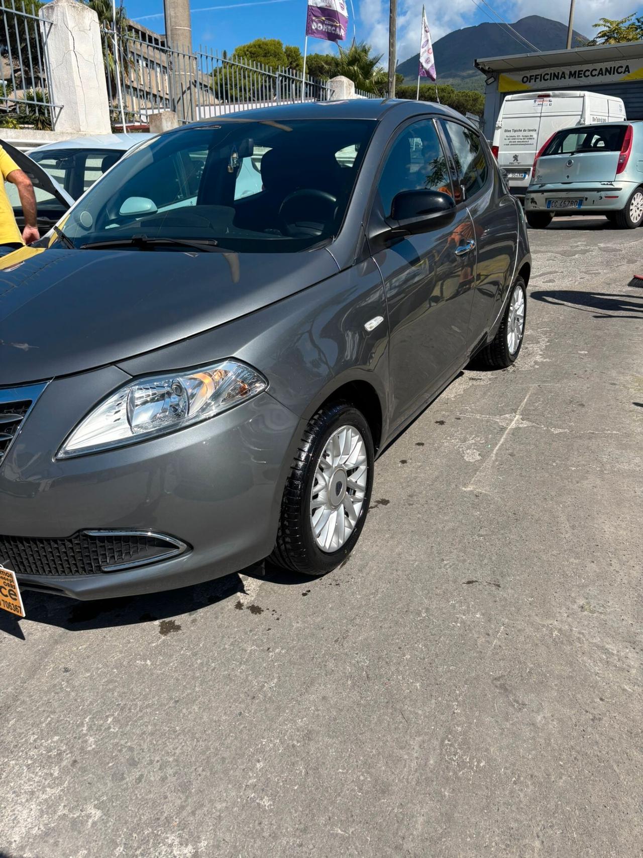 Lancia Ypsilon 1.2 69 CV 5 porte Elle