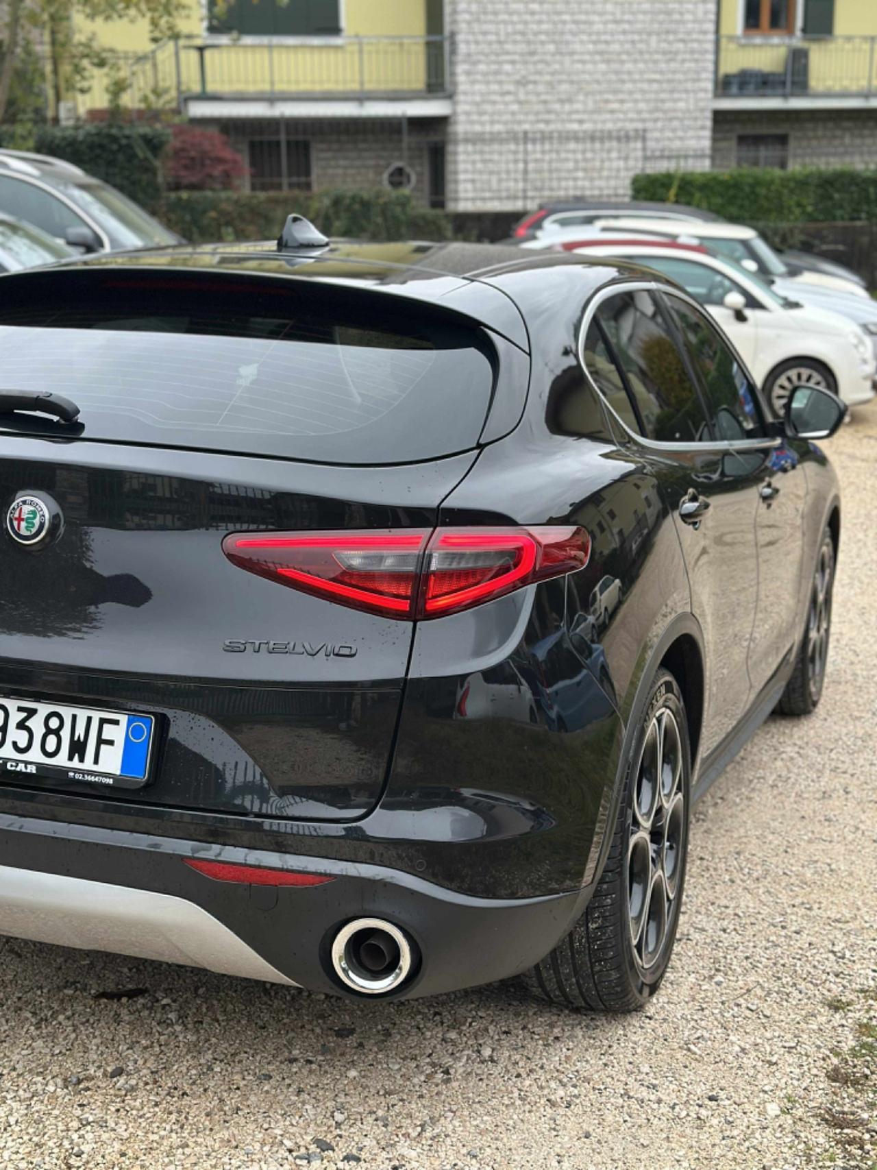 Alfa Romeo STELVIO 2.2d AT8 Q4 SUPER FULLOPT UNICOPR