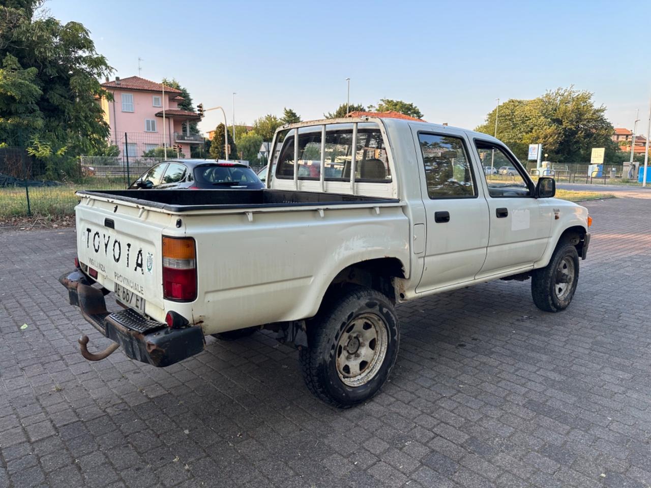 TOYOTA HILUX 4x4