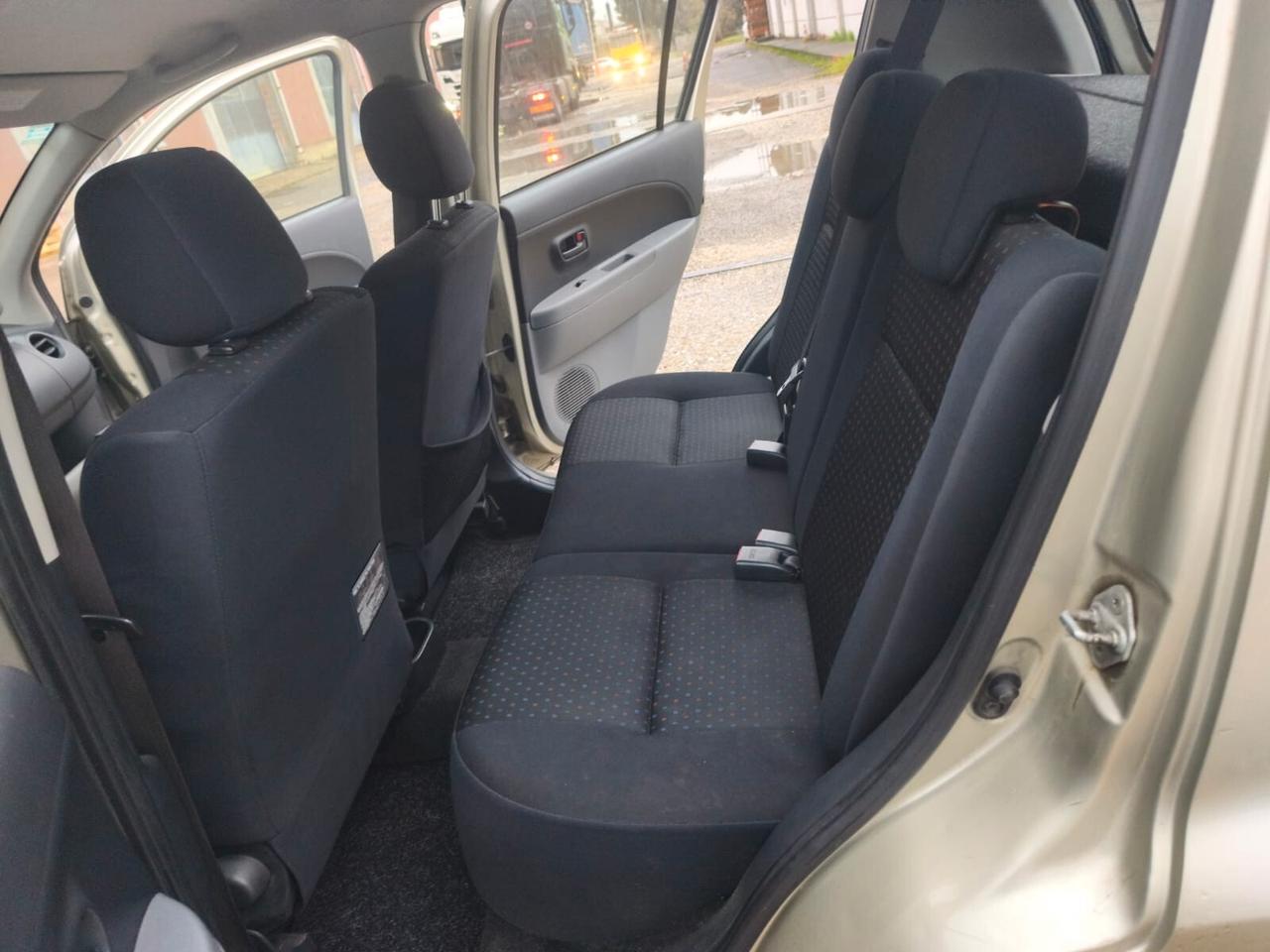 Daihatsu Sirion 2013---1.0 Benzina Neopatentati