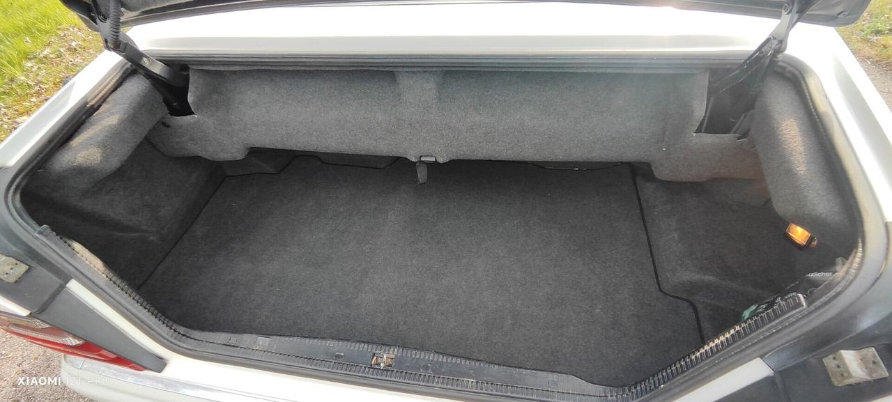 Mercedes-benz E 200 CABRIO (Mosca bianca)