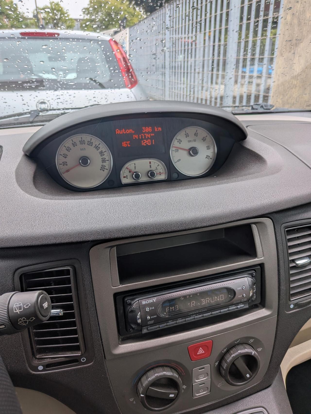 Lancia MUSA 1.4 16V Sky