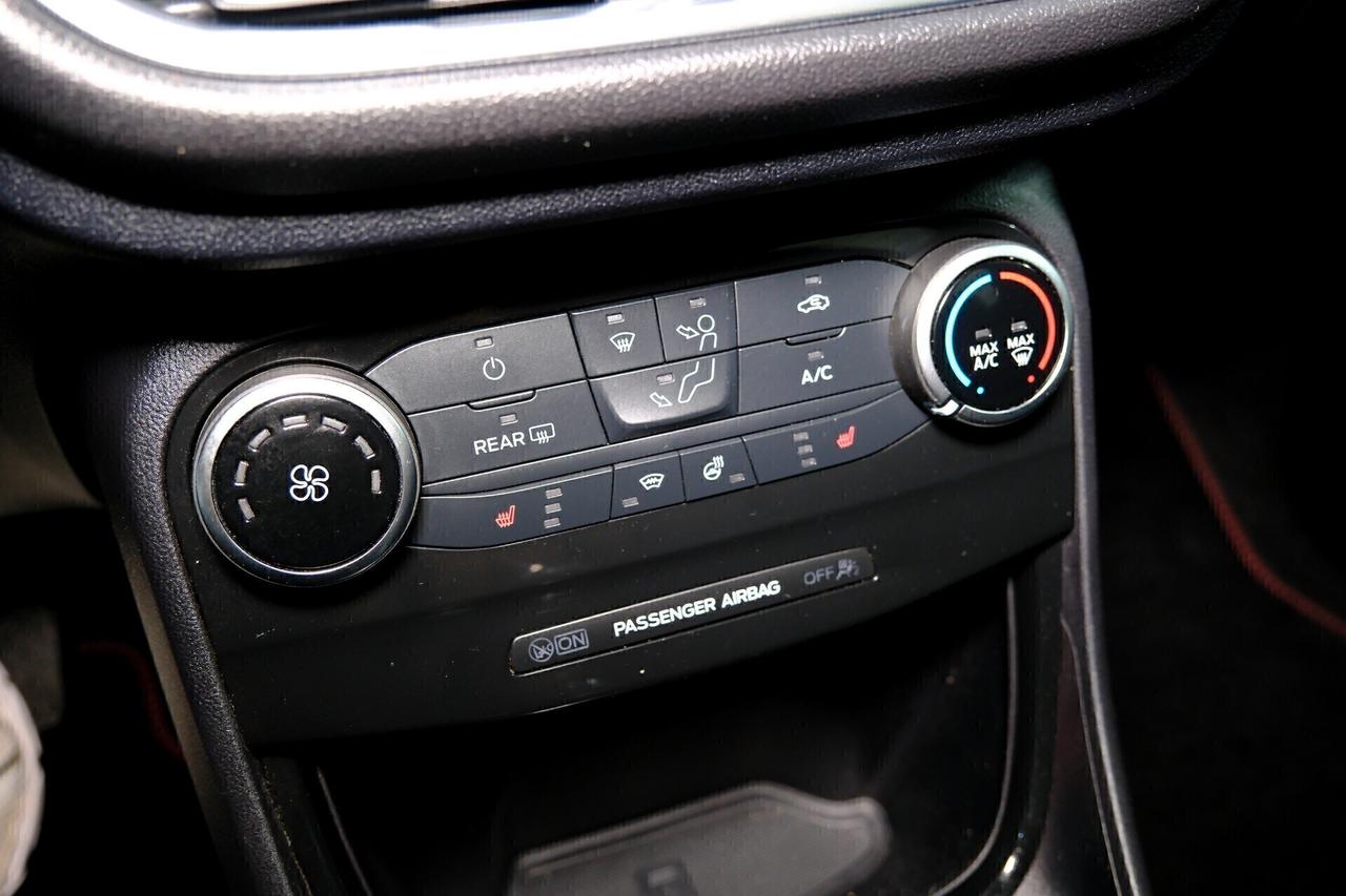 Ford Puma ST LINE HYBRID 125cv COCKPIT
