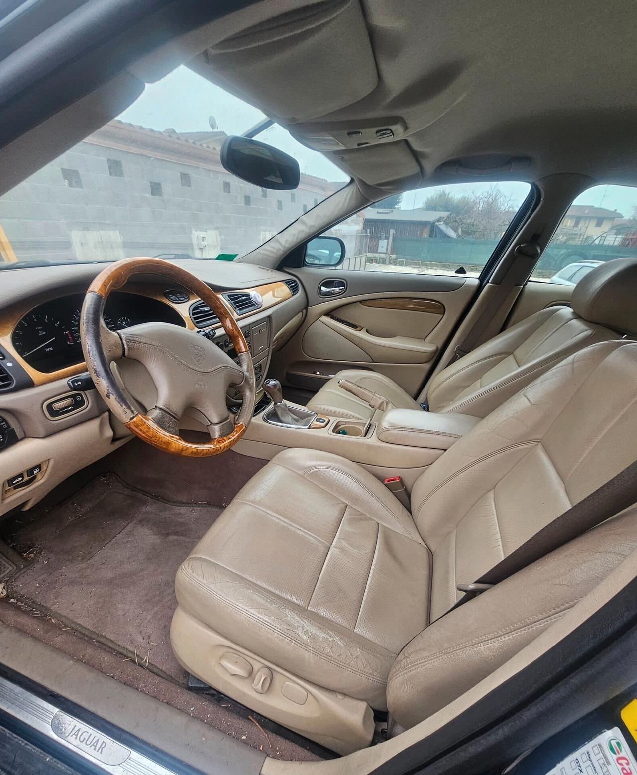Jaguar S-Type 3.0 V6 LEGGERE BENE