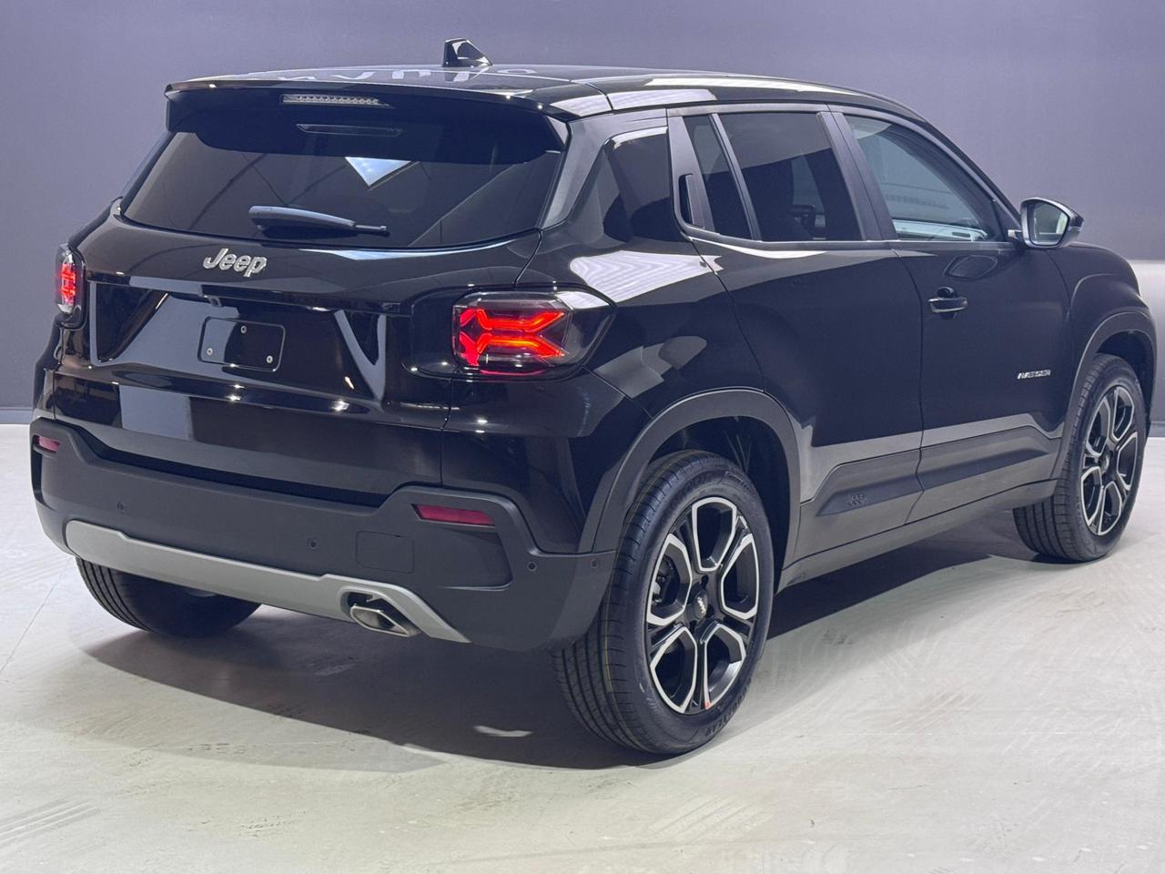 Jeep Avenger 1.2 turbo e-hybrid mhev Summit fwd 110cv edct6