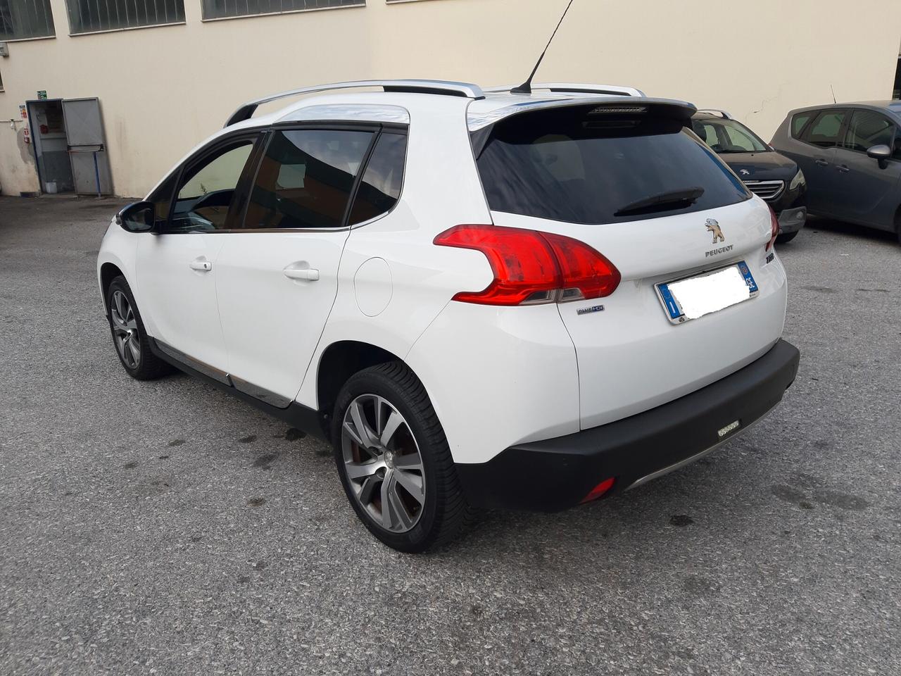 Peugeot 2008 BlueHDi 100 Allure