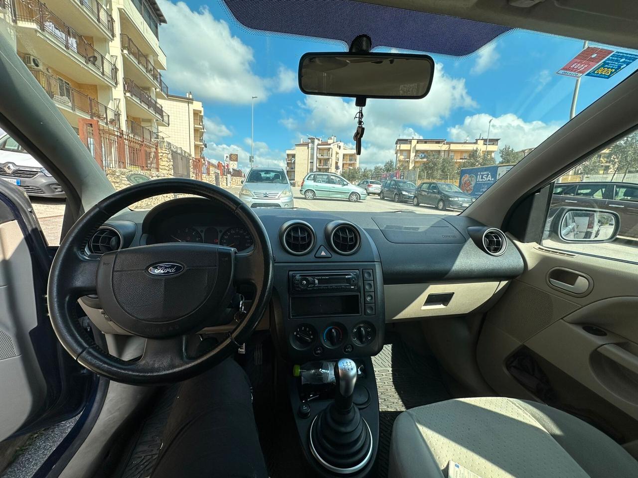 FORD FIESTA 1.4 DIESEL 68CV AUTO IDEALE PER NEO PATENTATI