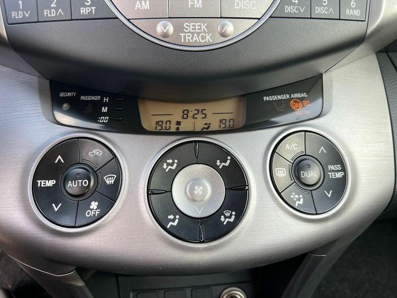 Toyota RAV4 RAV4 2.0 vvt-i 16v Sol