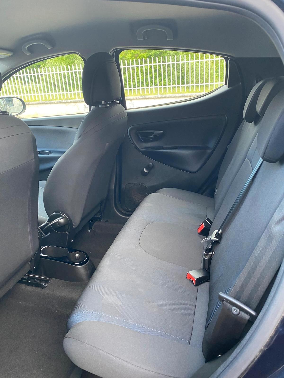 Lancia Ypsilon 1.2 69 CV 5 porte Gold