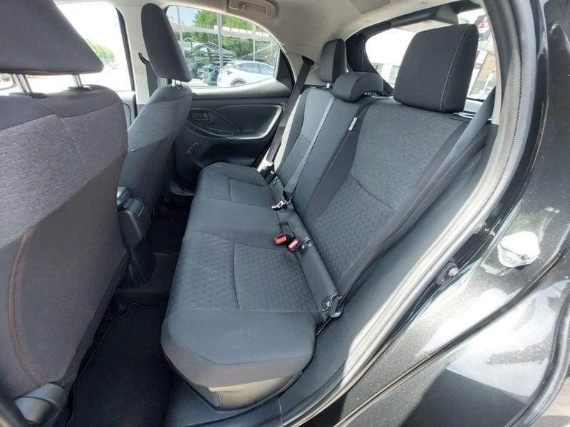 Toyota Yaris Hybrid Business