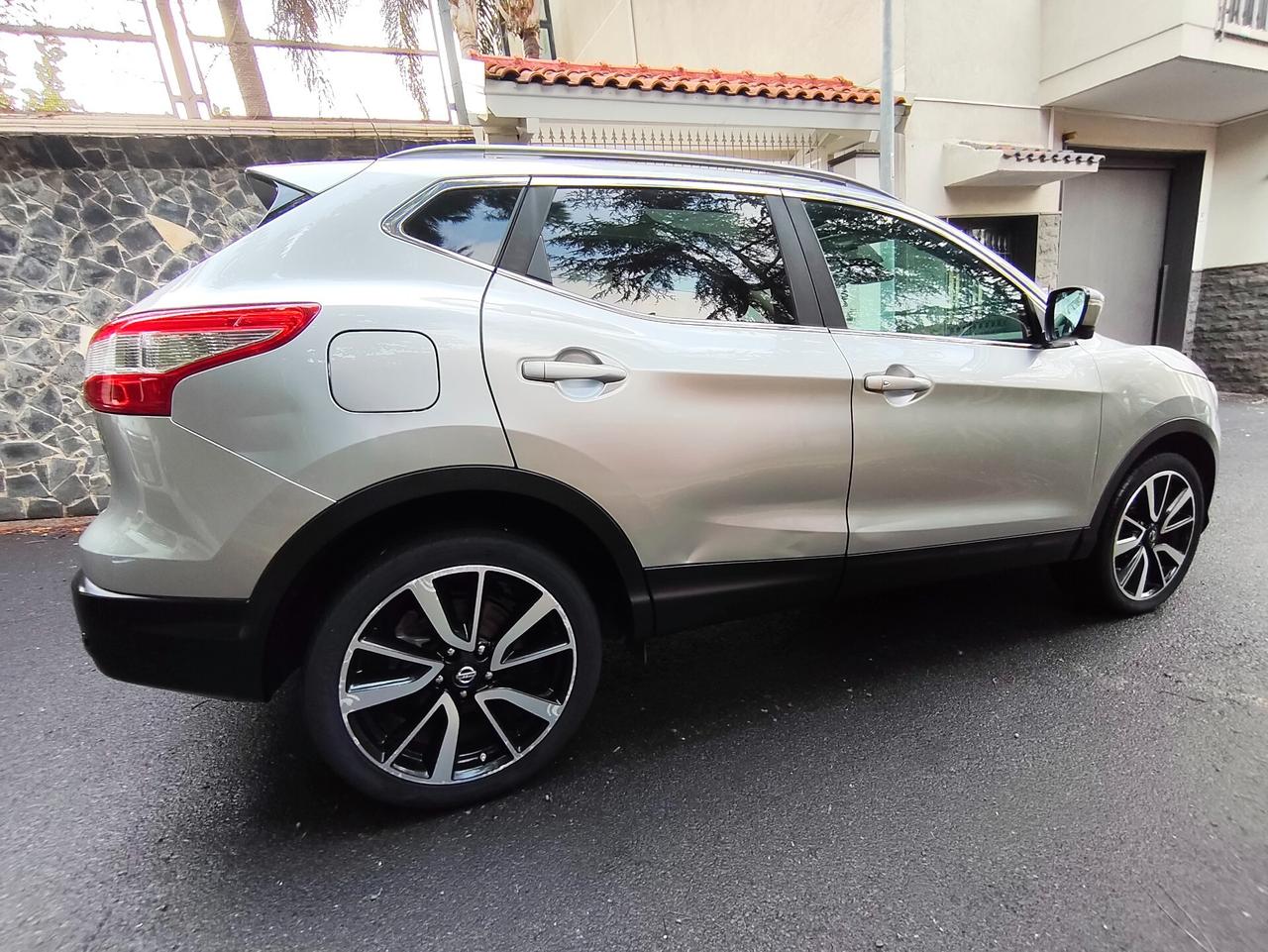 Nissan Qashqai 1.6 dCi Tekna 2014