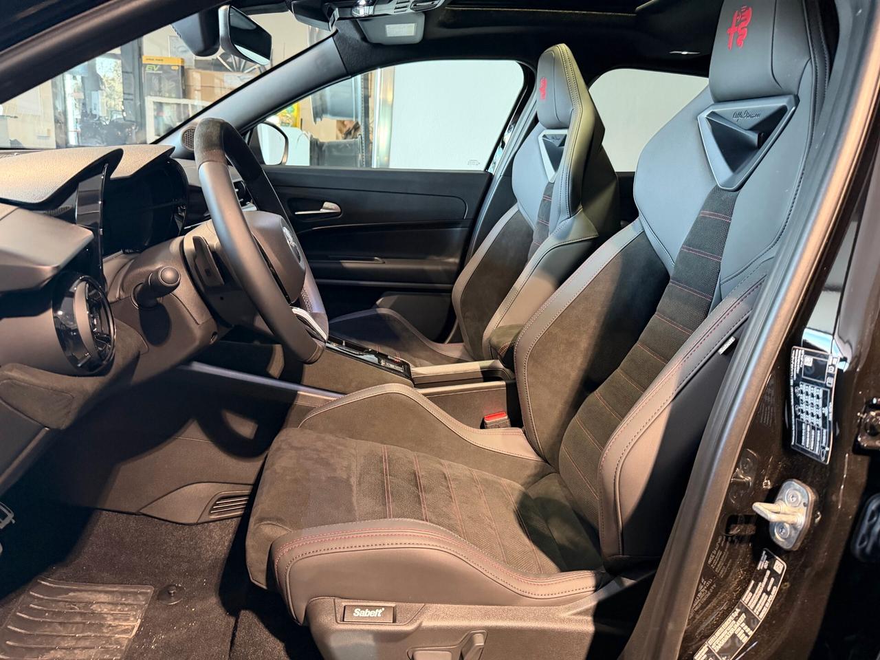 Alfa Romeo Junior 1.2 145 CV Hybrid eDCT6 Speciale