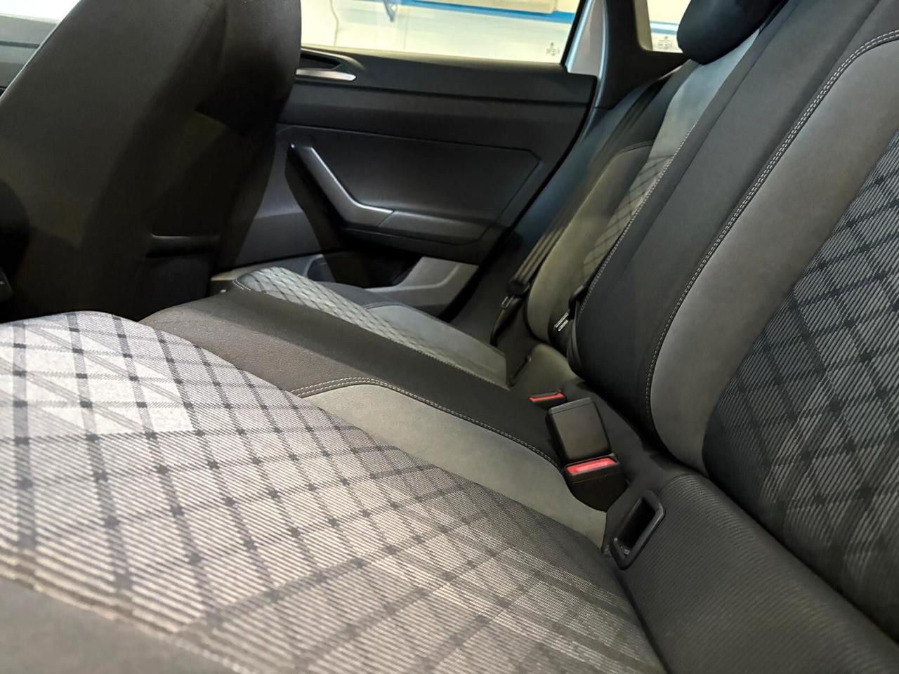 Volkswagen Taigo R-LINE 1.0 TSI 110 CV DSG