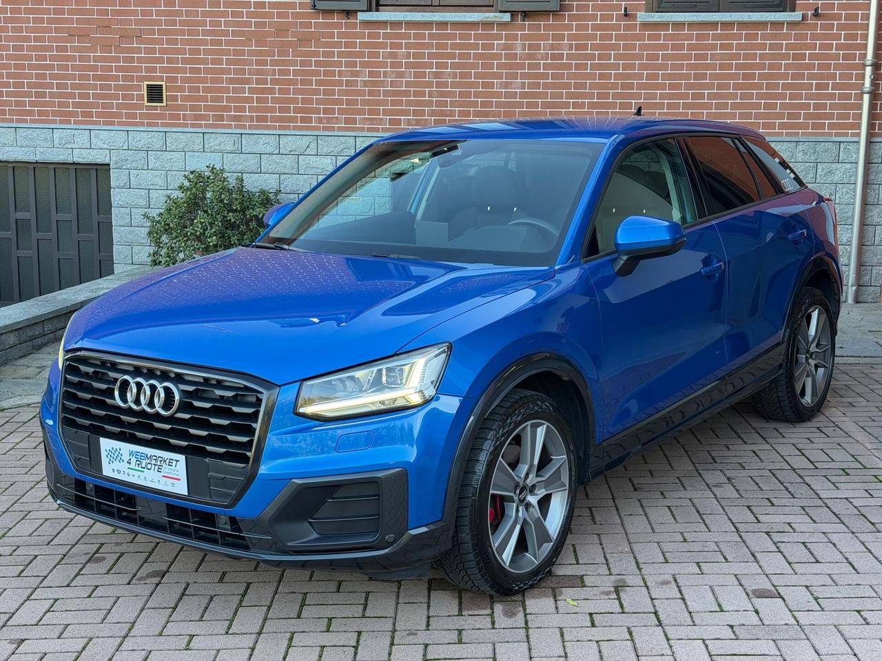 Audi Q2 35 TFSI S tronic Identity Black