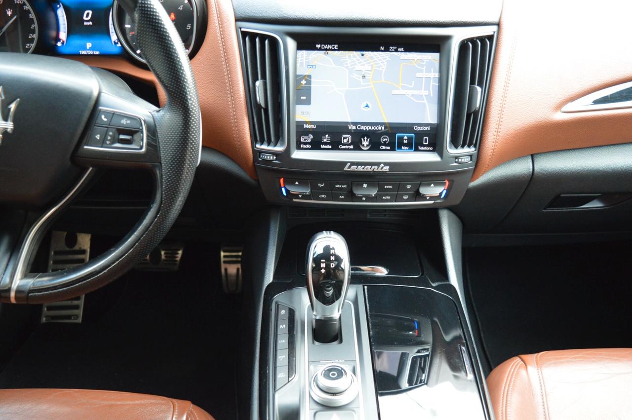 Maserati Levante V6 Diesel 275 CV AWD Granlusso