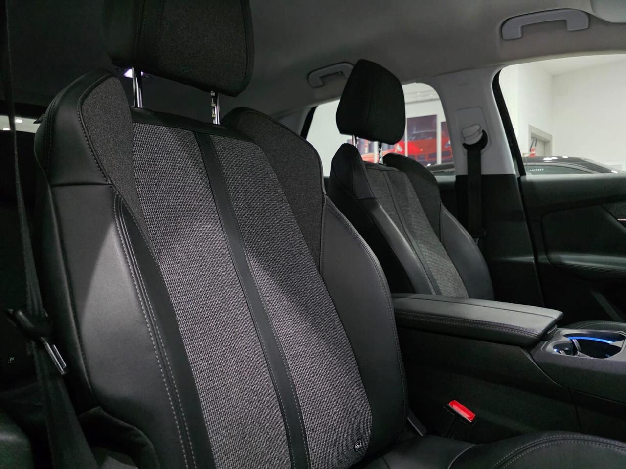 Peugeot 3008 BlueHDi 130 Allure
