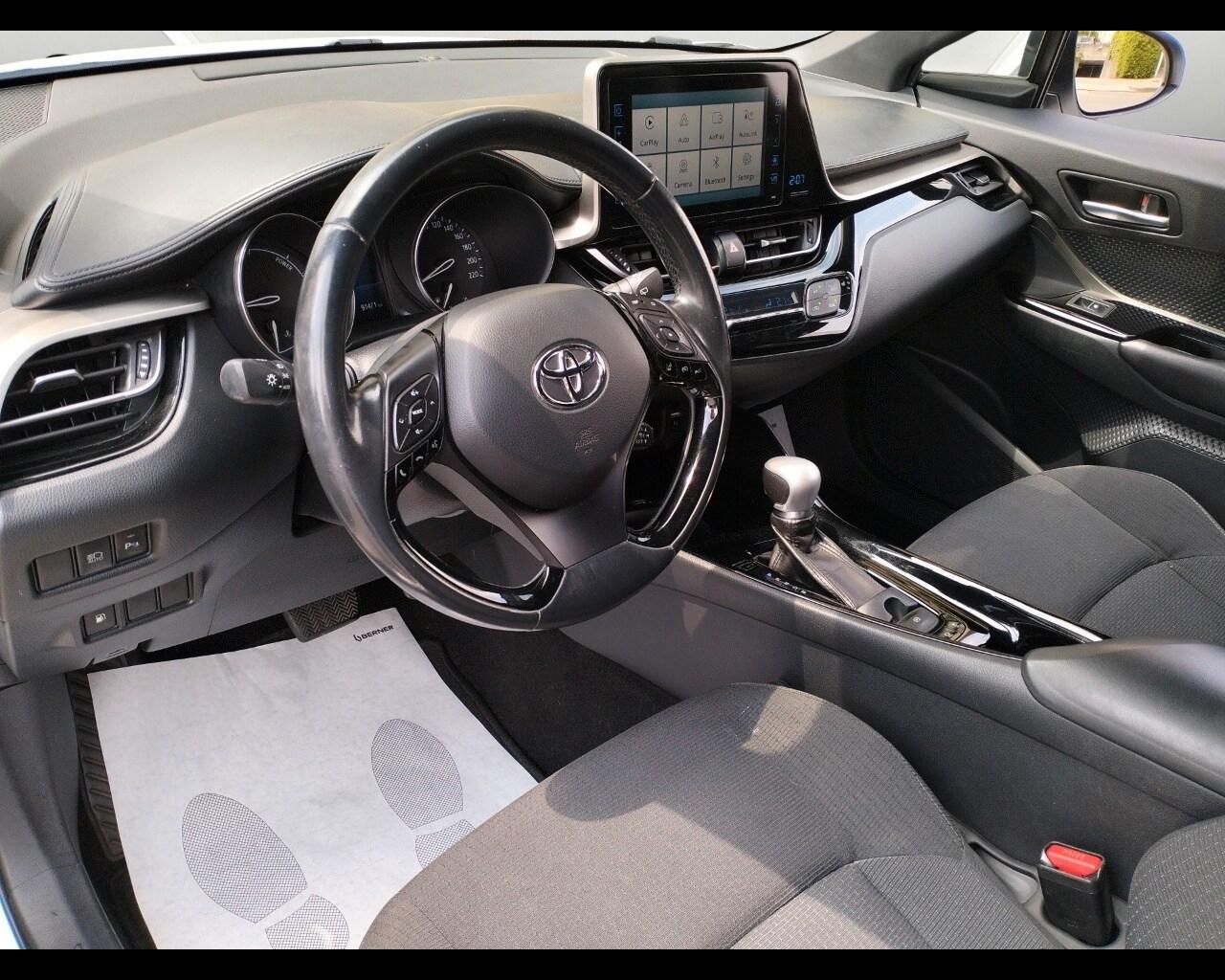TOYOTA C-HR (2016-2023) C-HR 1.8 Hybrid E-CVT T...