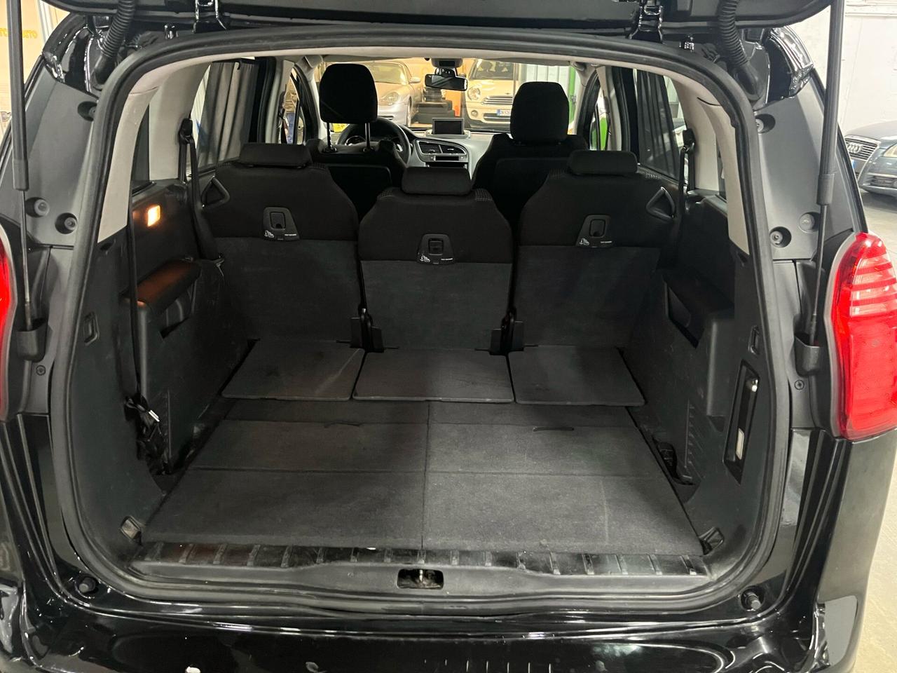 Peugeot 5008 1.6 HDi 7 posti, automatica