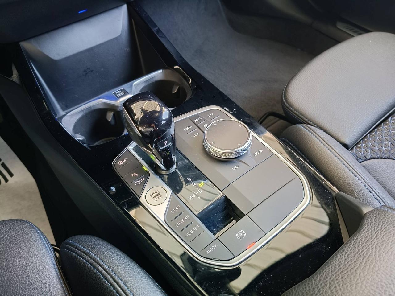 BMW Serie 1 F40 - 118d Msport auto