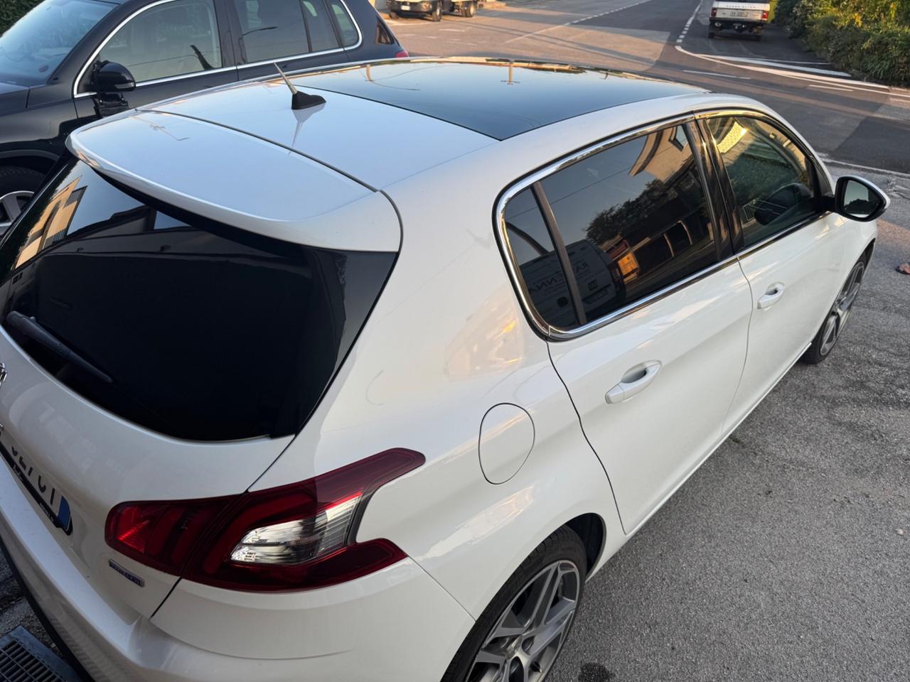 Peugeot 308 BlueHDi 150 S&S Allure