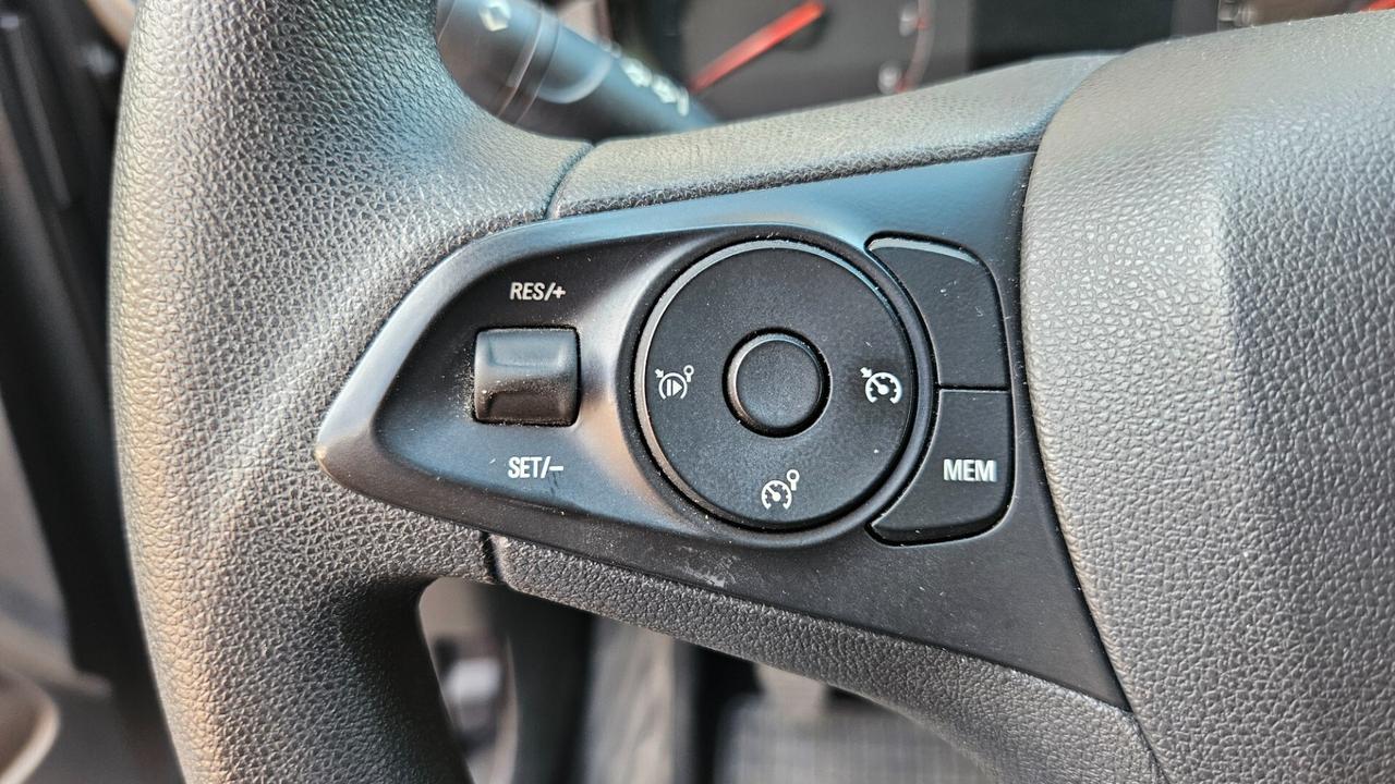 Opel Crossland 1.2 81CV NAVY-CARPLAY