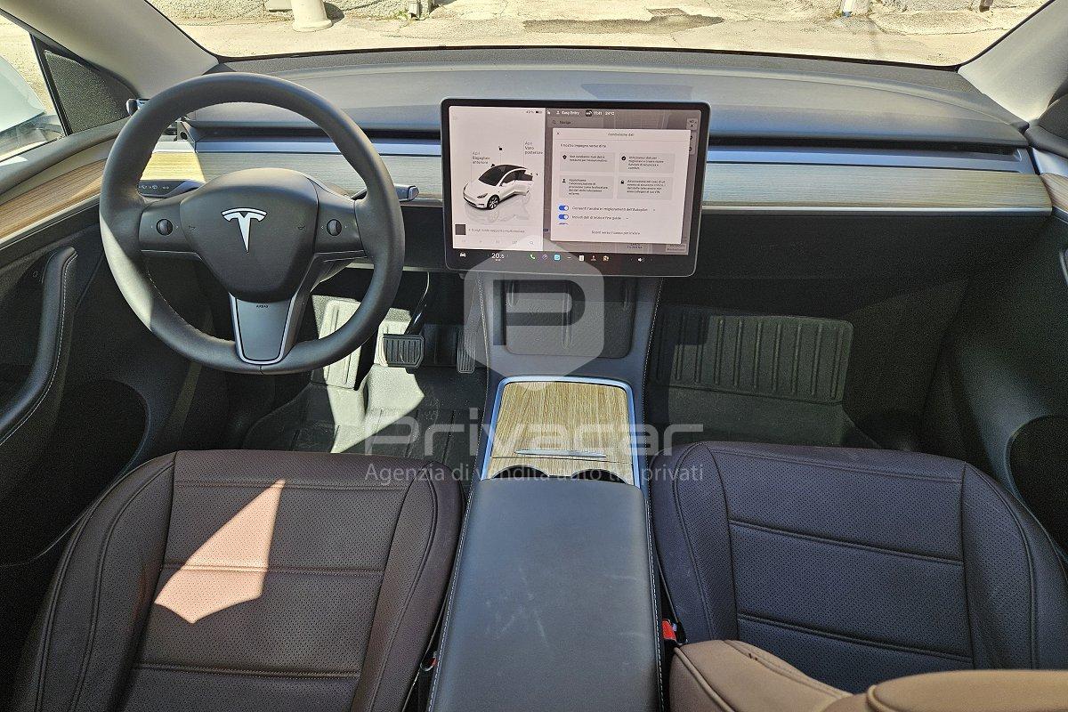 TESLA Model Y RWD