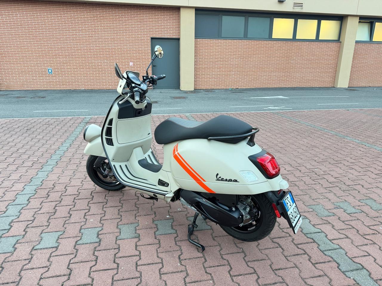 Piaggio Vespa 300 GTV 310