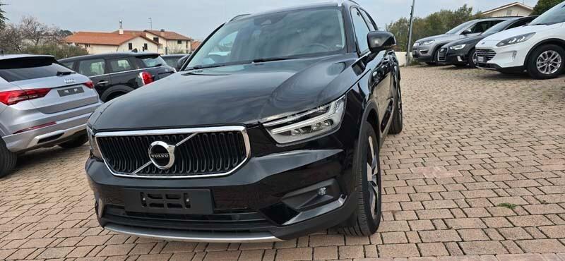 Volvo XC40 Volvo XC40 D3 2.0 TDI 150 CV MomentumPro Edition