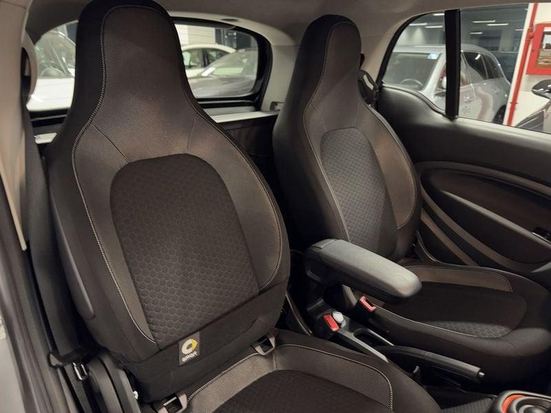 smart fortwo EQ Passion