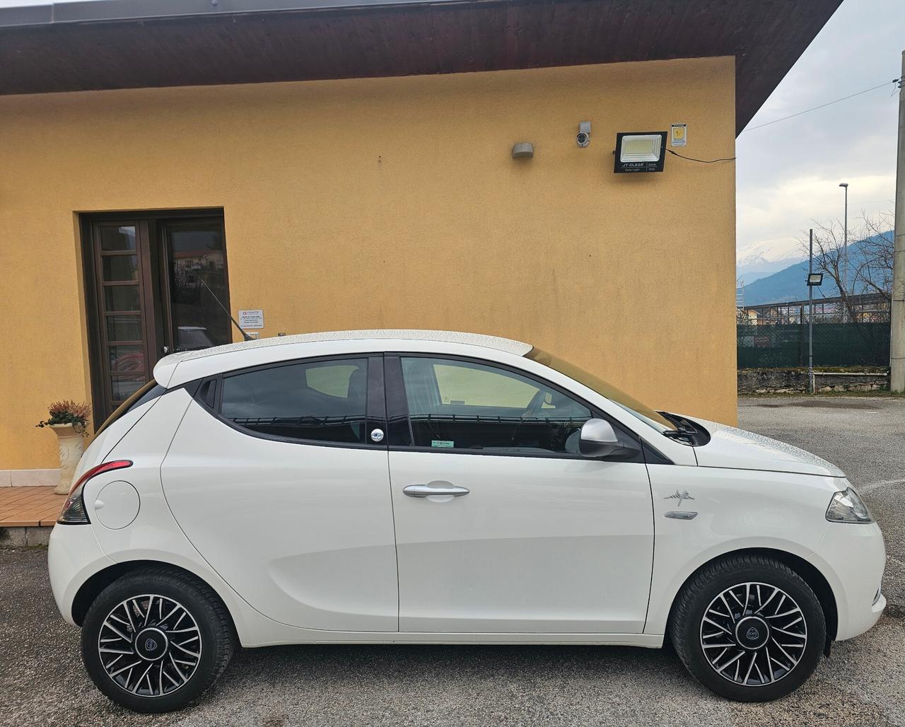 Lancia Ypsilon 1.2 69 CV 5 porte GPL Ecochic Mya