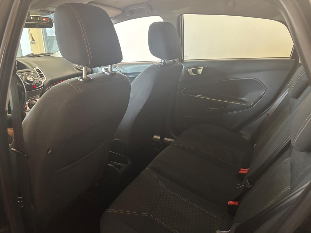 Ford Fiesta 1.4 5 porte Bz.- GPL Titanium