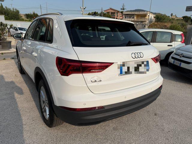 AUDI Q3 35 TDI Business