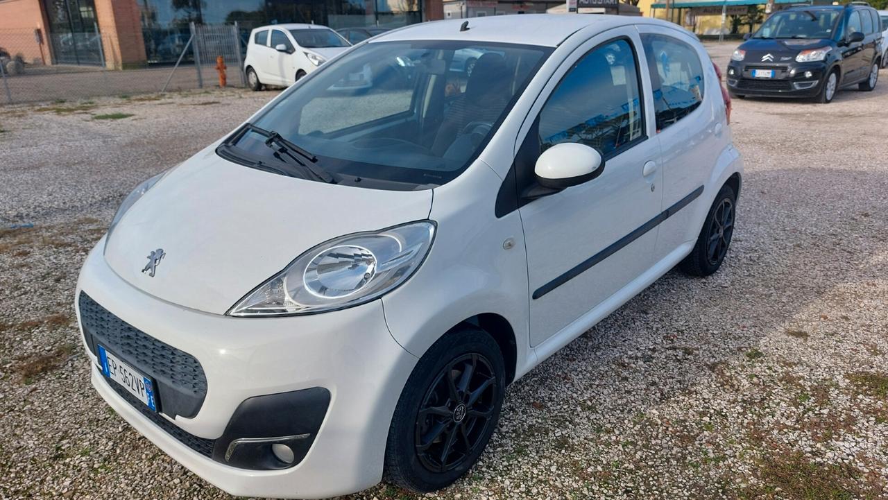 Peugeot 107 1.0 68CV 3p. Allure 2Tronic