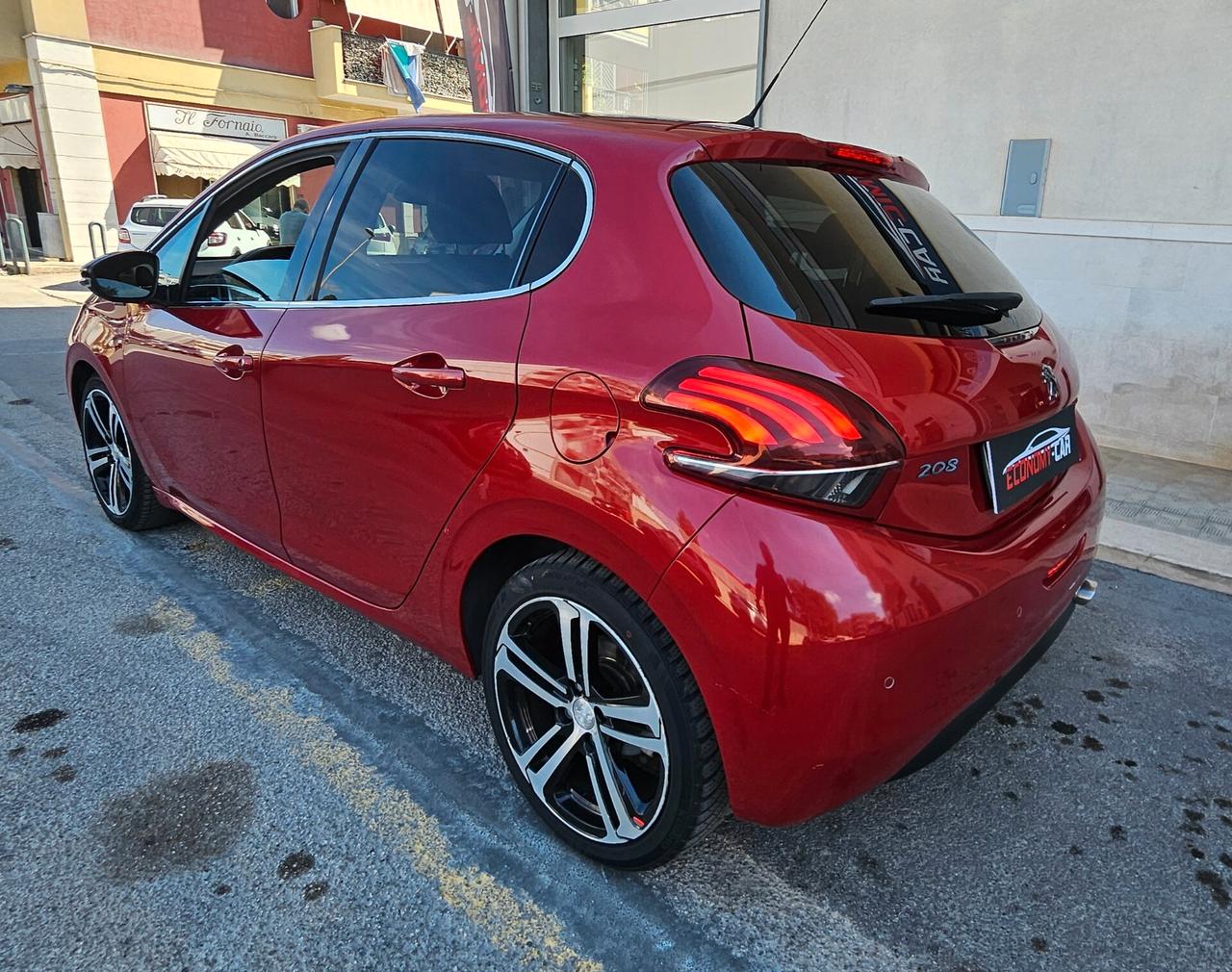 Peugeot 208 BlueHDi 100 5 porte GT Line